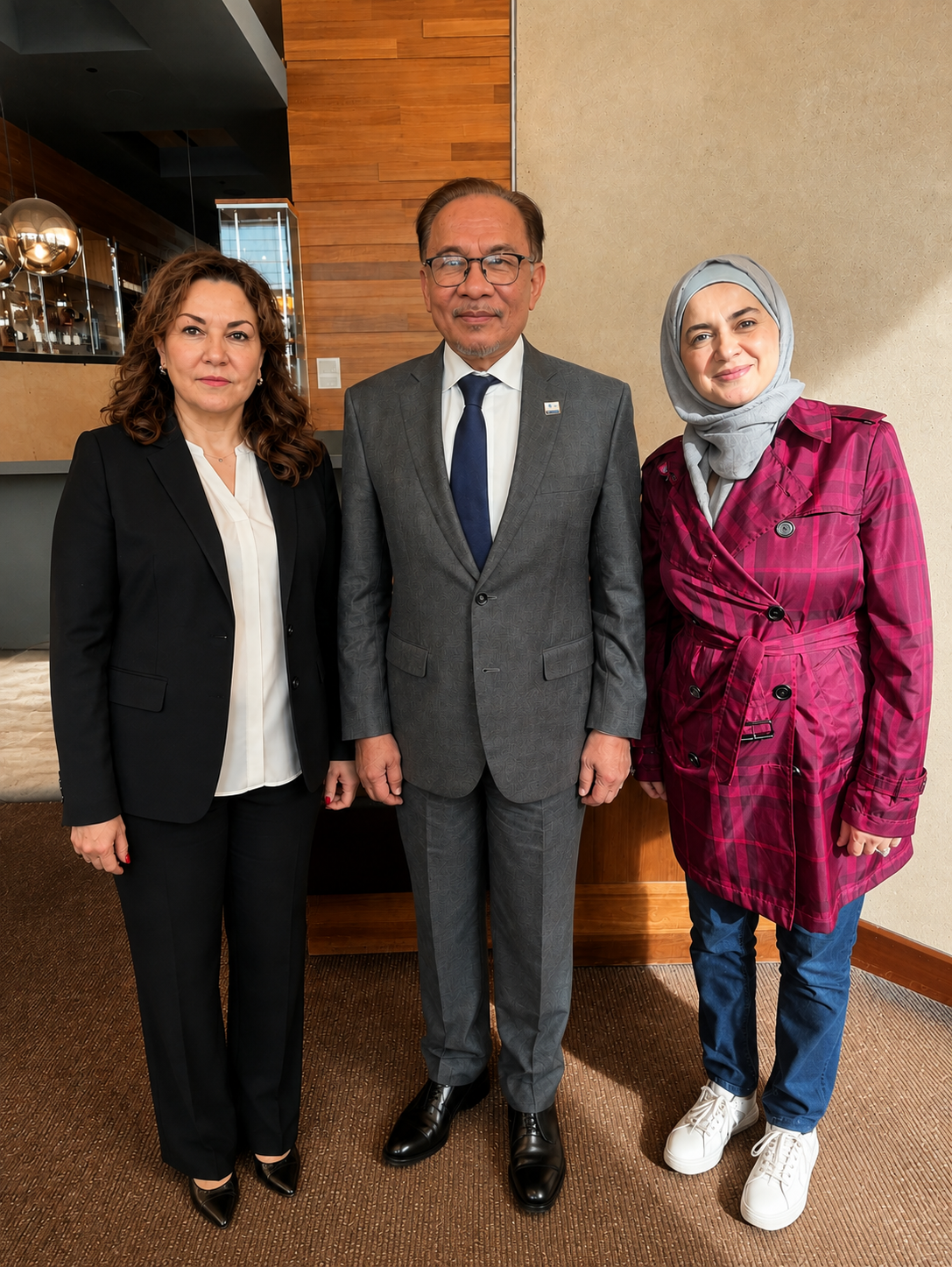 Maissa Kabbani, CEO of SAG, with H.E. Anwar Ibrahim, Prime Minister of Malaysia — on the sidelines of the APEC Summit, San Francisco, November 2023.